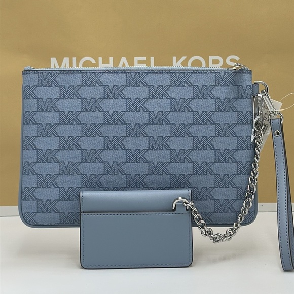 MICHAEL KORS JET SET ITEM LG 2 in 1 CARD CASE & WRISTLET Pale Blue NWT - Picture 9 of 16